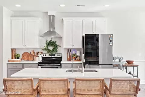 Kitchen - 437 Howards Landing Rd, Hampstead, NC 28443 photo 2 of 7