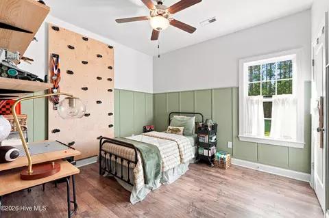Bedroom - 437 Howards Landing Rd, Hampstead, NC 28443 photo 5 of 15
