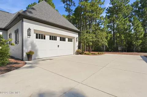 Exterior - 109 Chanticleer Dr, Pinehurst, NC 28374 photo 12 of 23