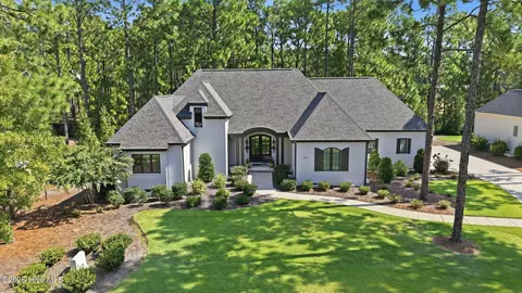 Exterior - 109 Chanticleer Dr, Pinehurst, NC 28374 photo 2 of 23