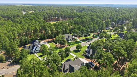 View/Area - 109 Chanticleer Dr, Pinehurst, NC 28374 photo 3 of 4
