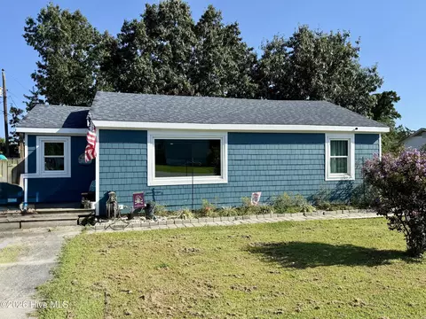 126 Jones St, Holly Ridge, NC 28445