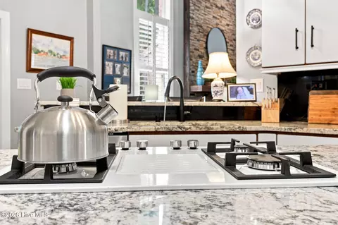 Kitchen - 104 Pamlico Pl, Chocowinity, NC 27817 photo 3 of 4