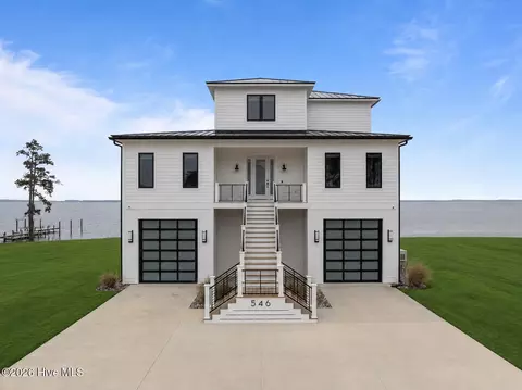 546 S Brightleaf Dr, Minnesott Beach, NC 28510