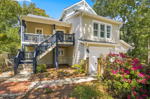 908 Elizabeth Dr, Oak Island, NC 28465
