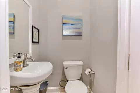 Bath - 3920 Ruth St, Augusta, GA 30909 photo 3 of 3