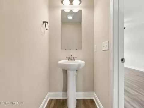 Entry Way - 614 Jacks Crossing Dr, Hubert, NC 28539 photo 3 of 4