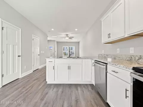 Kitchen - 614 Jacks Crossing Dr, Hubert, NC 28539 photo 7 of 7