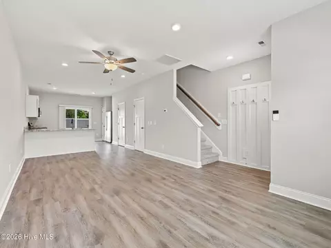 Living - 614 Jacks Crossing Dr, Hubert, NC 28539 photo 2 of 3