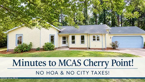 105 Norman Ct, New Bern, NC 28560