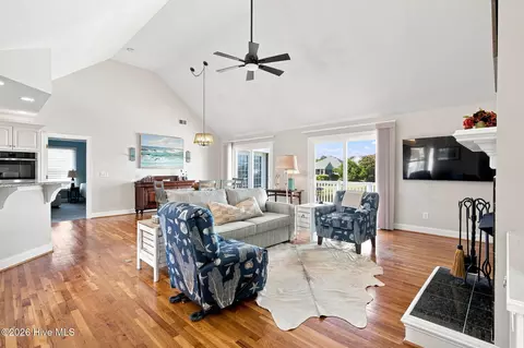 Living - 512 Shell Dr, Kure Beach, NC 28449 photo 1 of 3