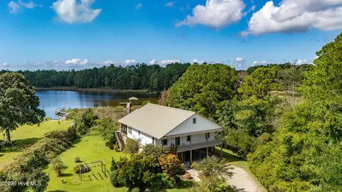 159 Parsons Rd, Grantsboro, NC 28529