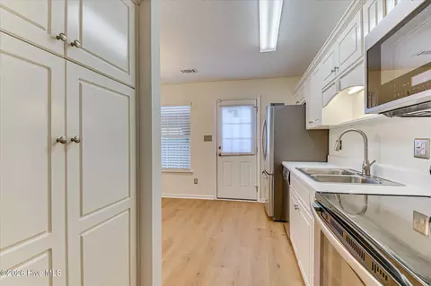 Kitchen - 507 Edgecliff Ln, Evans, GA 30809 photo 2 of 5