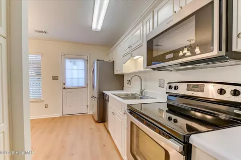 Kitchen - 507 Edgecliff Ln, Evans, GA 30809 photo 1 of 5