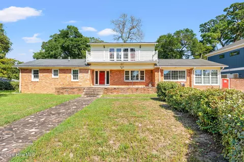 906 20th Ave N, North Myrtle Beach, SC 29582