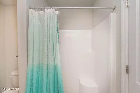 Bath - 1812 Preservation Cir, Evans, GA 30809 photo 6 of 10