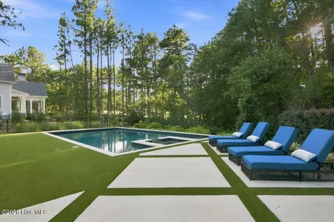 Exterior - 106 Haddington Dr, Pinehurst, NC 28374 photo 3 of 4