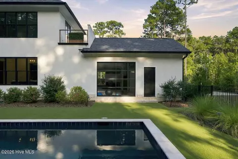 Exterior - 106 Haddington Dr, Pinehurst, NC 28374 photo 4 of 4