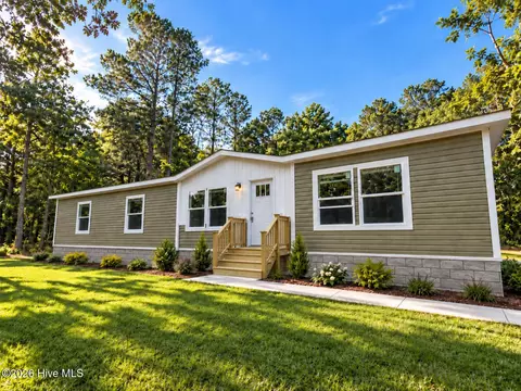 236 Woods Ct SE, Bolivia, NC 28422