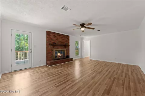 Living - 128 Silver Maple Ct, Martinez, GA 30907 photo 3 of 3