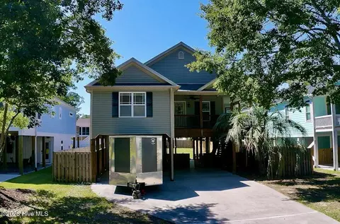 337 NE 41st St, Oak Island, NC 28465