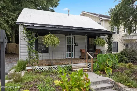 704 S 3rd St, Wilmington, NC 28401