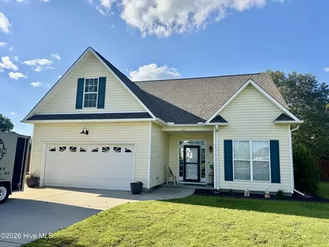 127 Cotton Patch Ct, Burgaw, NC 28425