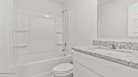 Bath - 2774 Fawn Dr, Augusta, GA 30906 photo 1 of 3