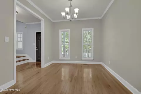 Entry Way - 305 Hickory Ln, Hampstead, NC 28443 photo 3 of 6