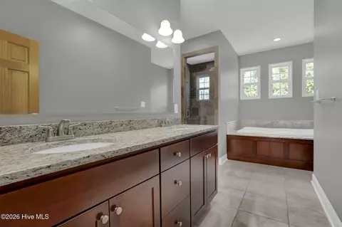 Bath - 305 Hickory Ln, Hampstead, NC 28443 photo 3 of 6