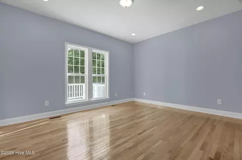 Living - 305 Hickory Ln, Hampstead, NC 28443 photo 3 of 5