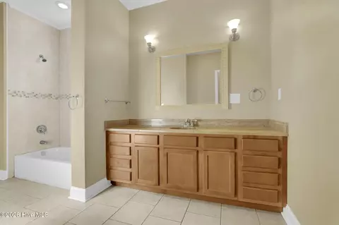 Bath - 305 Hickory Ln, Hampstead, NC 28443 photo 2 of 6