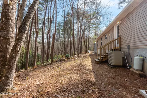 Exterior - 89 Kanati Trl, Murphy, NC 28906 photo 4 of 13