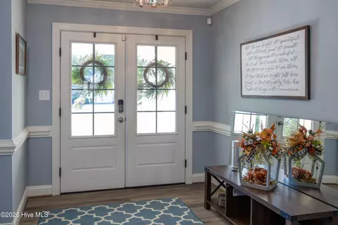 Entry Way - 165 Pinecroft Dr, Dunn, NC 28334 photo 1 of 4