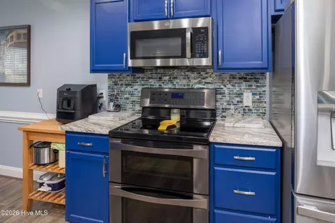 Kitchen - 165 Pinecroft Dr, Dunn, NC 28334 photo 3 of 4