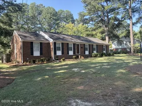 3001 Ridgecrest Dr, Rocky Mount, NC 27803