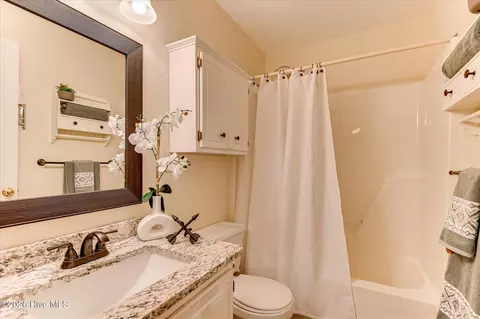 Bath - 4655 Wellington Ct, Evans, GA 30809 photo 3 of 3