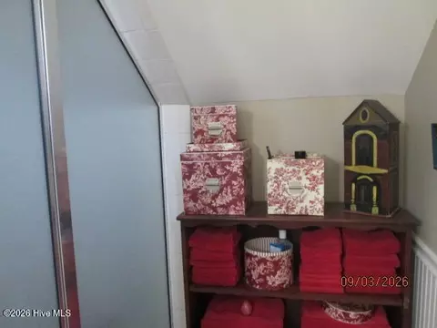 Bath - 104 E 13th St, Washington, NC 27889 photo 2 of 3