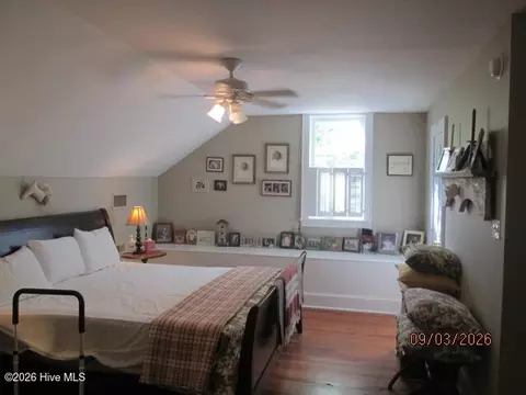 Bedroom - 104 E 13th St, Washington, NC 27889 photo 3 of 3