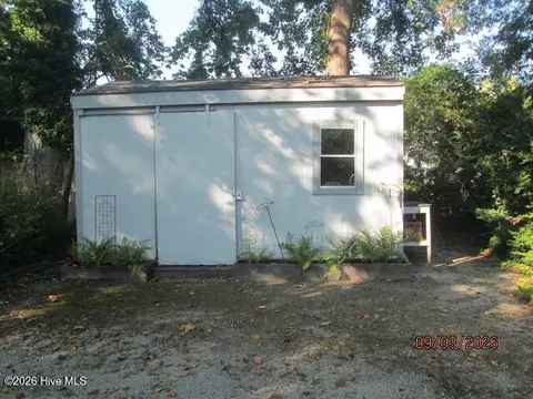 Exterior - 104 E 13th St, Washington, NC 27889 photo 5 of 5