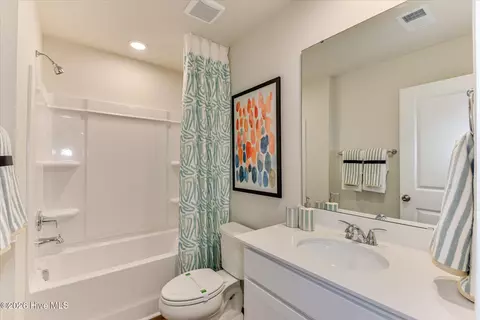 Bath - 249 Sparrow Ln, Thomson, GA 30824 photo 3 of 3