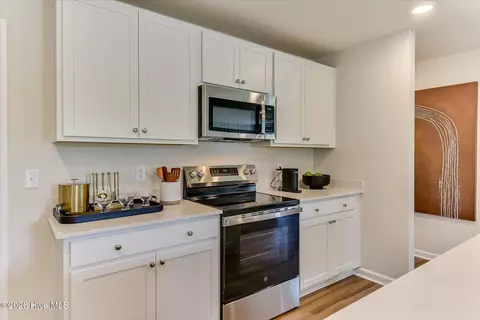 Kitchen - 249 Sparrow Ln, Thomson, GA 30824 photo 3 of 5