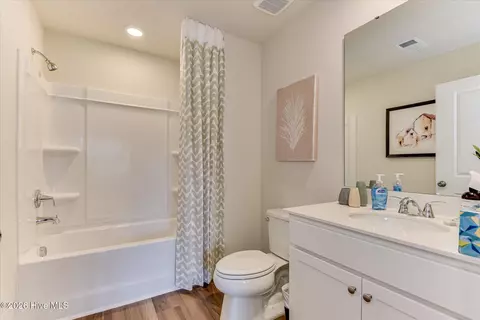 Bath - 249 Sparrow Ln, Thomson, GA 30824 photo 1 of 3
