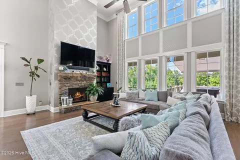 Living - 4037 Dewaal St, Evans, GA 30809 photo 2 of 2