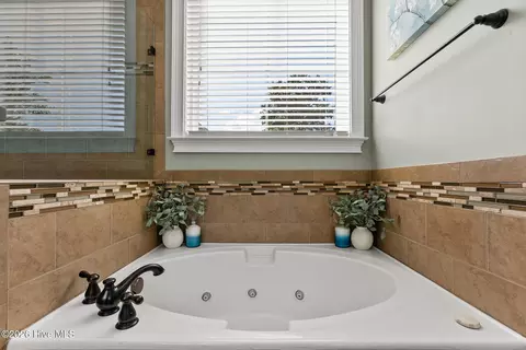 Bath - 4037 Dewaal St, Evans, GA 30809 photo 3 of 12