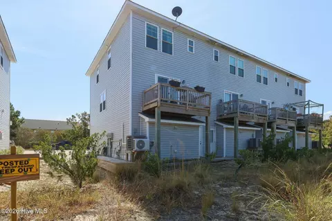 Exterior - 902 W Corrigan St #A, Kill Devil Hills, NC 27948 photo 4 of 5