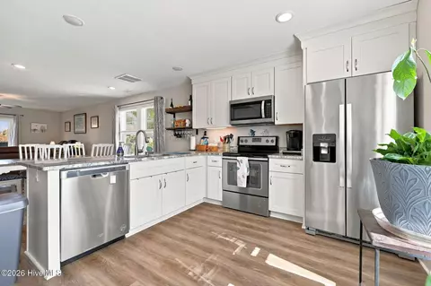 Kitchen - 902 W Corrigan St #A, Kill Devil Hills, NC 27948 photo 2 of 3