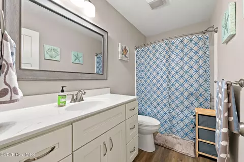 Bath - 902 W Corrigan St #A, Kill Devil Hills, NC 27948 photo 2 of 2
