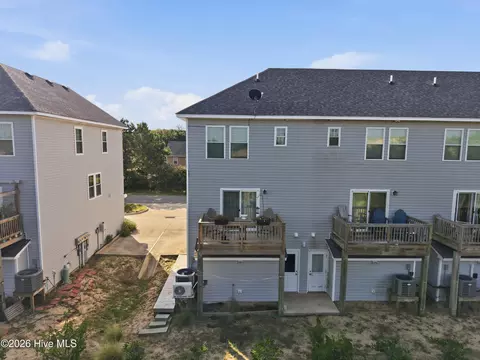 Exterior - 902 W Corrigan St #A, Kill Devil Hills, NC 27948 photo 2 of 2