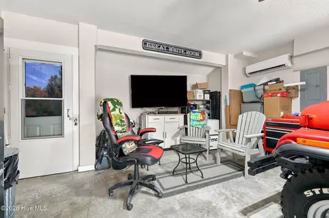 Other - 902 W Corrigan St #A, Kill Devil Hills, NC 27948 photo 5 of 10